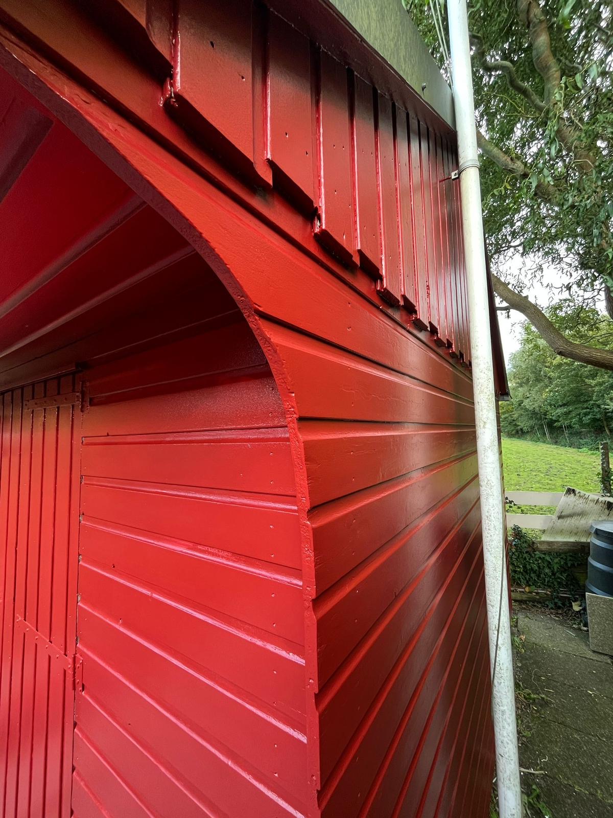 Buitenschilderwerk detail rood
