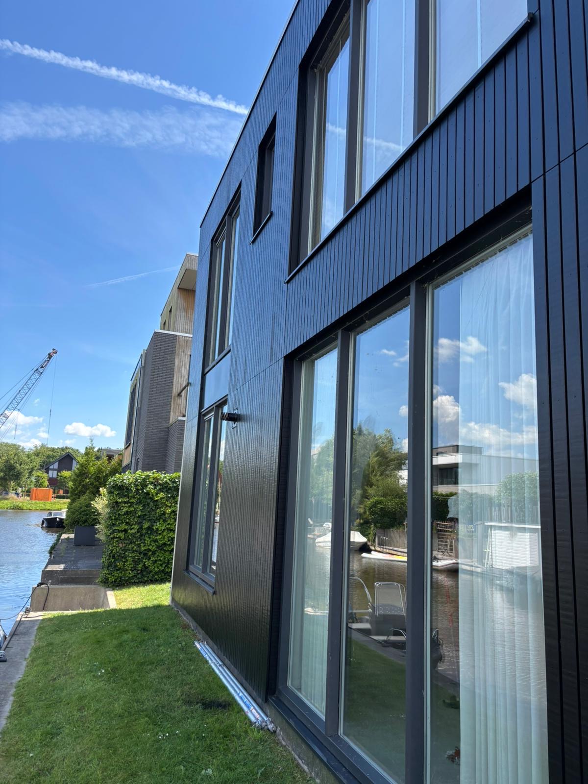 Modern house - exterior painting Groningen - Stef werkt